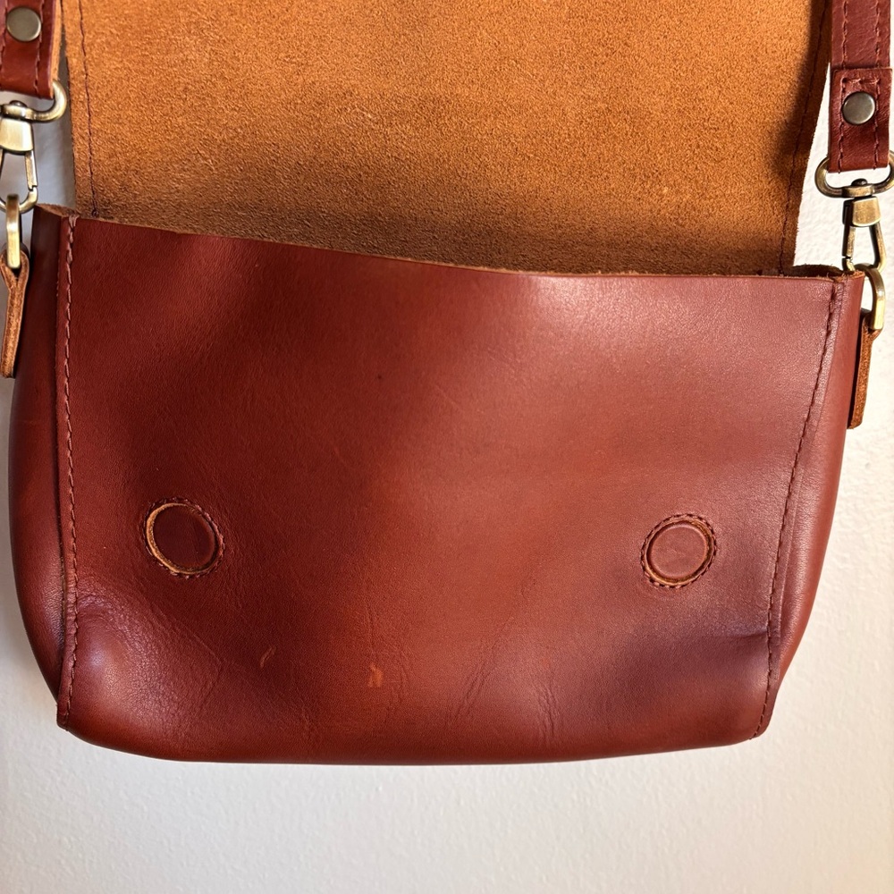 Portland Leather Women's Brown Crossbody Bag - Picture 3 of 7